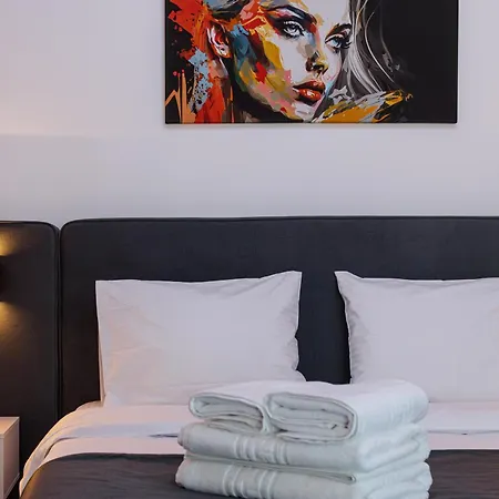 Althea - In Alezzi Infinity Mamaia Nord 公寓式酒店