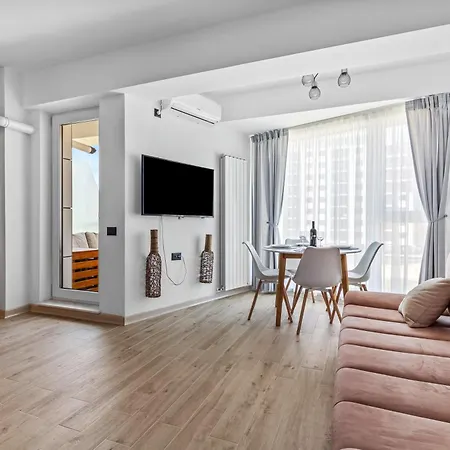 Althea - In Alezzi Infinity Mamaia Nord 公寓式酒店 3*